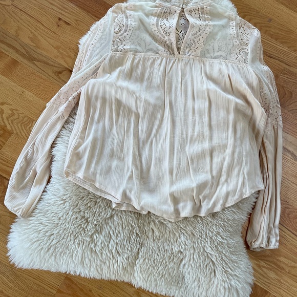 American Rag lace long sleeve blouse - Picture 3 of 4